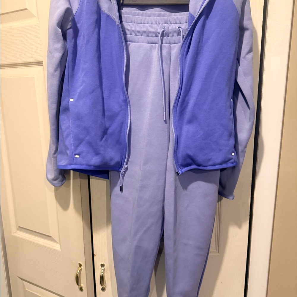 Nike Lavender and Cream Top
